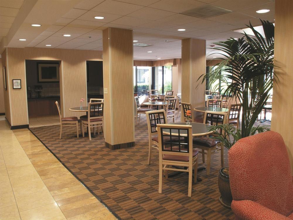La Quinta By Wyndham Thousand Oaks-Newbury Park Екстериор снимка