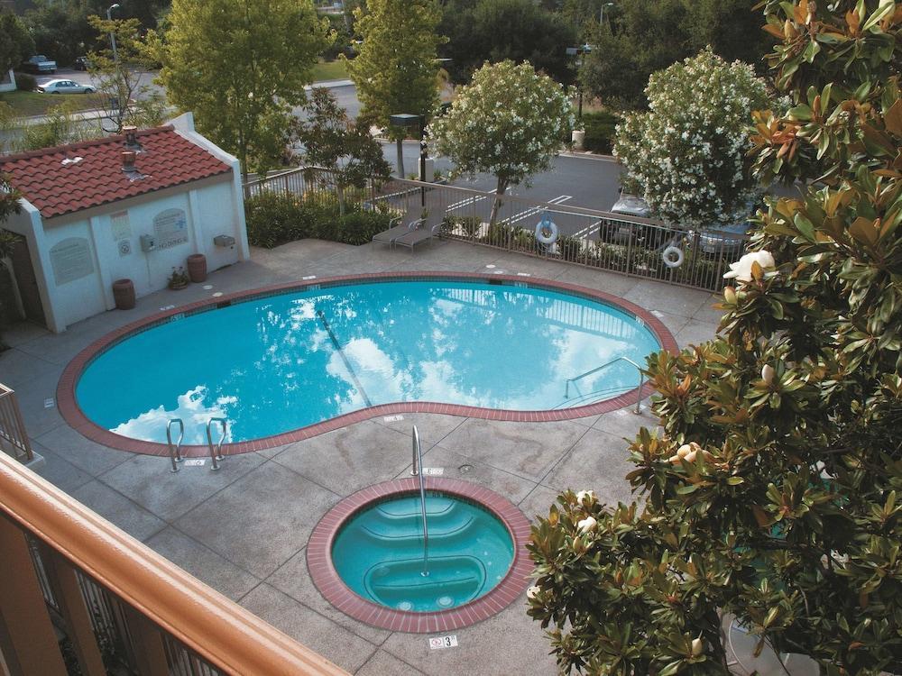 La Quinta By Wyndham Thousand Oaks-Newbury Park Екстериор снимка