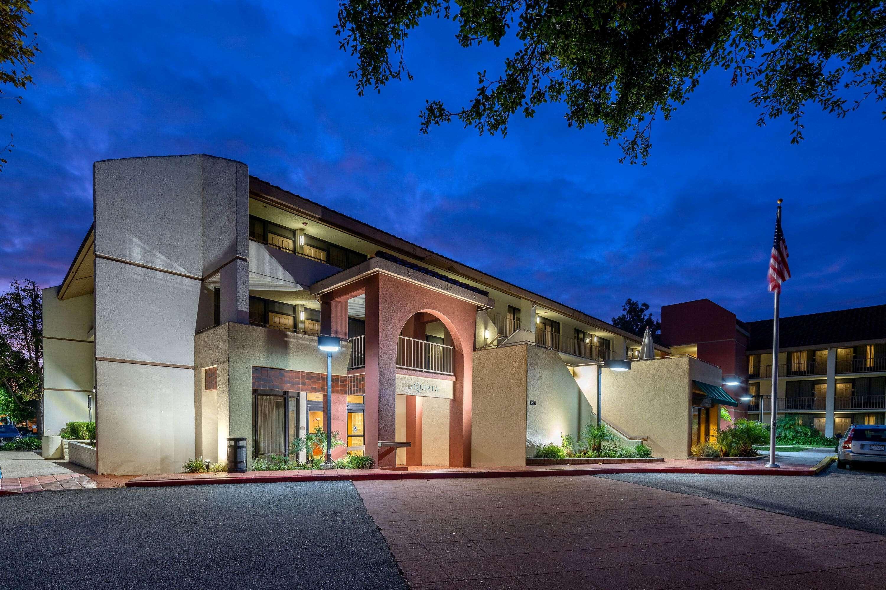 La Quinta By Wyndham Thousand Oaks-Newbury Park Екстериор снимка