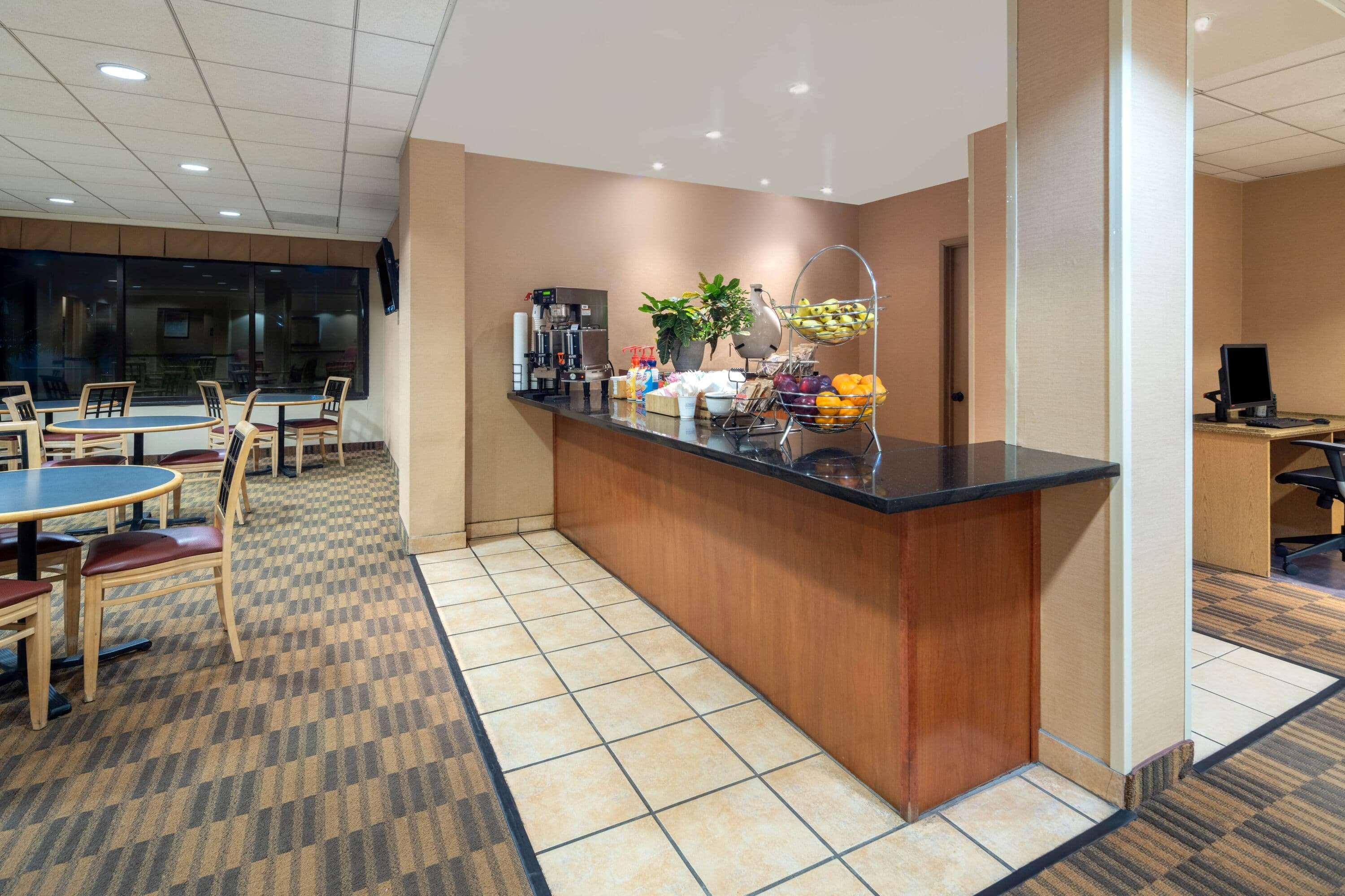 La Quinta By Wyndham Thousand Oaks-Newbury Park Екстериор снимка
